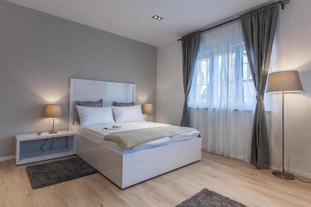 Priuli Luxury Rooms สปลิท ภายนอก รูปภาพ